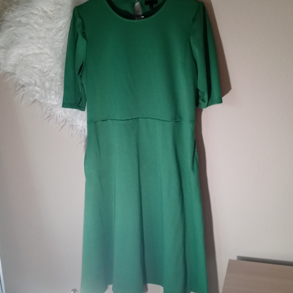 Kelly green dress with pockets